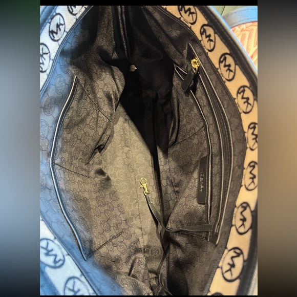 Michael Kors handbag - Picture 7 of 8